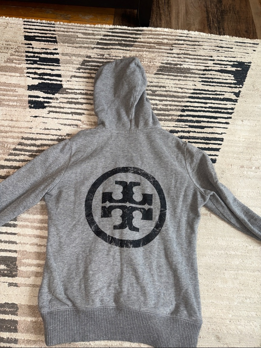 Tory Burch Heather Gray Hoodie with black Hood Lining size small - Picture 4 of 4